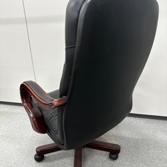 木製チェアーの画像