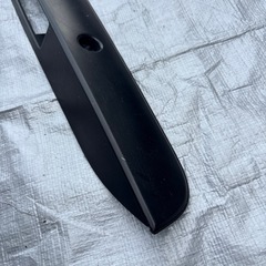 ハイエース200系2型リヤガーニッシュ中古品の画像