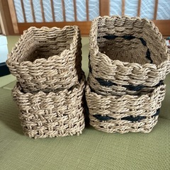 かご　4つ