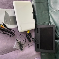 ポータブルDVDプレーヤー　リモコン他付属品欠品　動作未確認　　5/29以降、受け渡しはできませんの画像