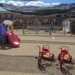 土日祝休み！1日4時間～OK！複数担任制で安心！0～5歳児の療育サポーターの画像
