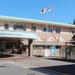土日祝休み！1日4時間～OK！複数担任制で安心！0～5歳児の療育サポーターの画像