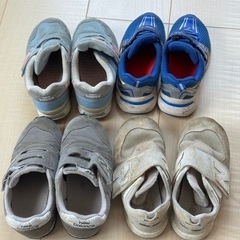 ★お取引中★ニューバランス　瞬足　4足セットの画像