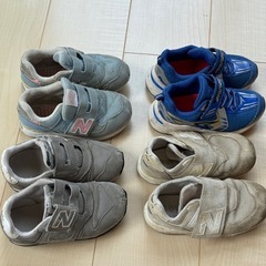 ★お取引中★ニューバランス　瞬足　4足セットの画像