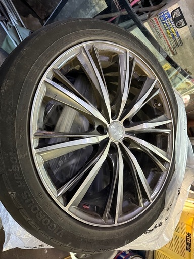 19インチ アルミホイール アルファード