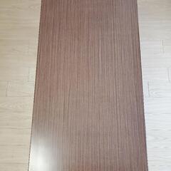 アンティークテーブルの画像