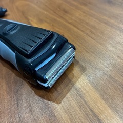 ブラウン　シェーバー　3枚刃　320s-4の画像