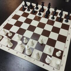 英語を交えたチェス教室の画像