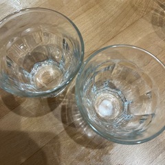 ガラスのコップの画像