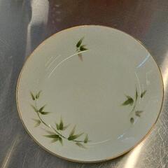 0520-043 皿　ナルミ