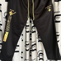 ジャージのズボン