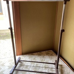 取引中　ハンガーラック