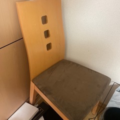 【5月中に取りに来れる方】椅子2つあげます！