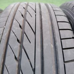 最終値下げ、GIBSON CAMYURA 17x7.0, +38, 106.2, PCD 139.7、タイヤはGOODYEAR NASCARの画像