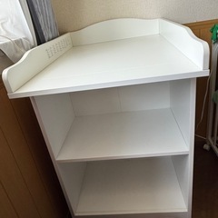 IKEA  オムツ替え台の画像