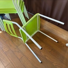 【引取り中
】スタックチェア4脚セットの画像