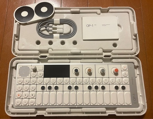 Teenage Engineering OP-1 Field 美品 付属品多数