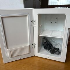 冷温庫 6L ミニ冷蔵庫 ポータブル 保冷庫 保温・保冷切替 AC/DC給電 車中泊 キャンプ アウトドア 個室用の画像