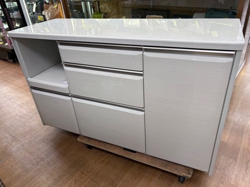 ☆ジモティー割引有☆ ｲﾝﾃﾘｱ岩永/ﾜｲﾄﾞｷｯﾁﾝｶｳﾝﾀｰ/WH