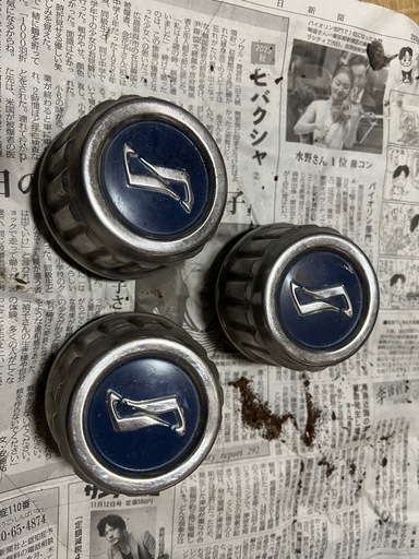 スカイライン　ジャパン　センターキャップ