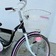 子供用自転車（子供自転車）　茶色　ブラウン　ヘルメット　キッズプロテクター付きの画像