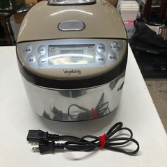 W2505-560 太知ホールディングス マイコン炊飯器ジャー 2020年製 通電確認済み 5合炊き キズ汚れ前面に一部ヘコみ有り