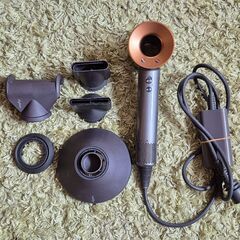 ダイソンsupersonicヘアドライヤーHD08　他フリマにも出品中！売れ次第削除