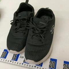 0520-130 スケッチャーズ靴24.5cm