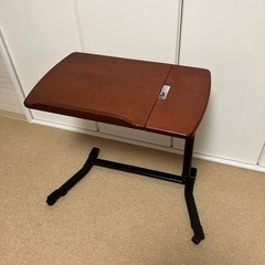 値下げ交渉できます！ニトリ　サイドテーブルタブレットPC