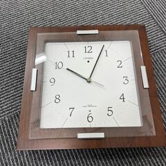 壁掛け　電波時計