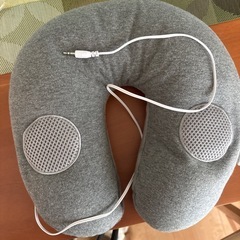 スピーカークッション
