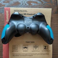Nintendo Switch用 コントローラー 
 黒と青の画像