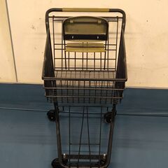 ショッピングカート　買い物カート　子供載せ付きの画像