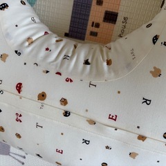 今月まで！授乳クッション　美品　日本製　赤ちゃんの城の画像