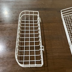 引っ掛けるワイヤーラックの画像