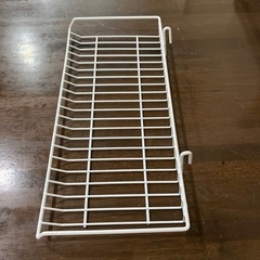 引っ掛けるワイヤーラックの画像