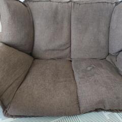 座椅子に近いソファですの画像