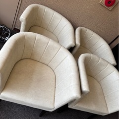 無料でチェアー1人用4脚セットの画像