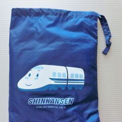 （相談中）レインコート  サイズ90　サンリオ　SHINKANSEN  新幹線　青色の画像