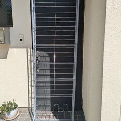 スチール製の靴棚