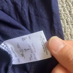 長そでTシャツ110の画像