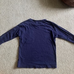 長そでTシャツ110の画像