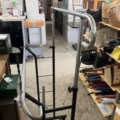 ☆値下げ☆O2505-563 ハンガーラック 高さ調整可キズ汚れ有りの画像