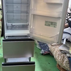 日立Hitachi ノンフロン冷凍冷蔵庫 R-V32KV2020年製