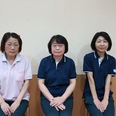 賞与4ヶ月分！年間休日121日！業界未経験OK！ゼロから始められるケアワーカーの画像