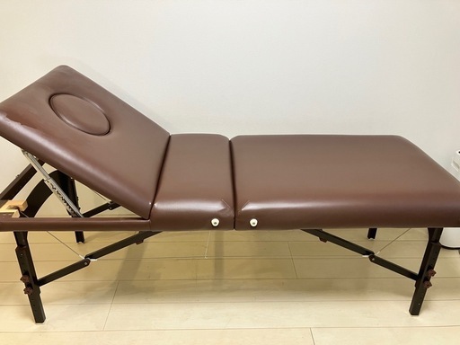 折りたたみ式マッサージベッド