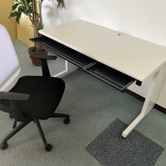 【超美品】オフィスデスクとチェア　バラ売り可の画像