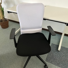 【超美品】オフィスデスクとチェア　バラ売り可の画像