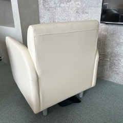 おしゃれなシングルソファの画像