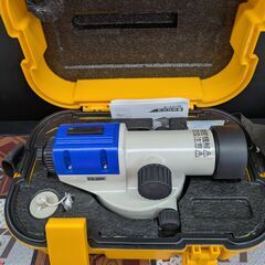 【中古】STS　オートレベル　三脚付き　FS-26N　ケース付き...